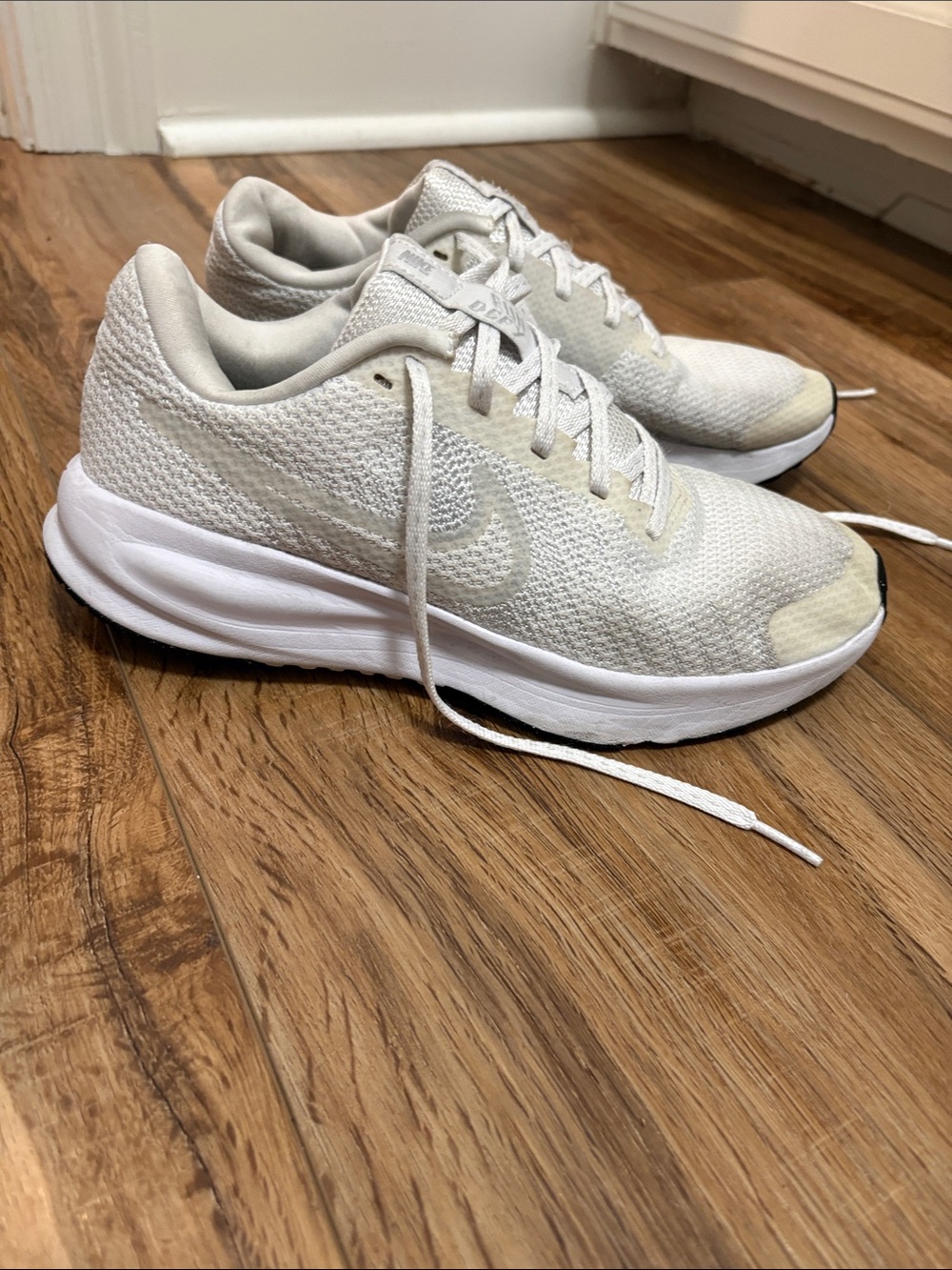 Nike Light Gray Knit Running Sneakers